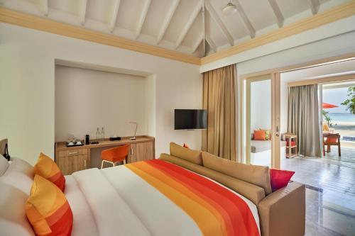 Siyam World Maldives Room Type - Beach Suite with Pool - Free shared seaplane for 2 guests, minimum 7-night stay Siyam World Maldives Room Type - Beach Suite with Pool - Free shared seaplane for 2 guests, minimum 7-night stay