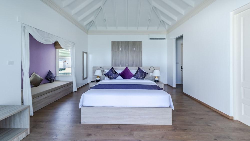 Siyam World Maldives Room Type - Ocean Villa with Pool + Slide