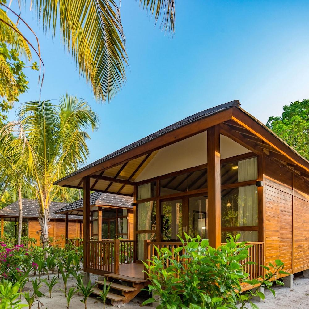 Fiyavalhu Resort Maldives Room Type - Deluxe Garden Villa