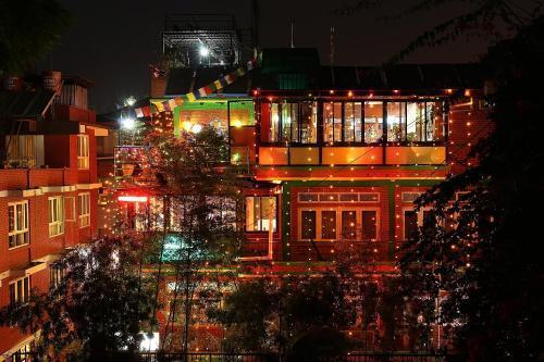 Shangri-La Boutique Hotel - Tap to explore photos