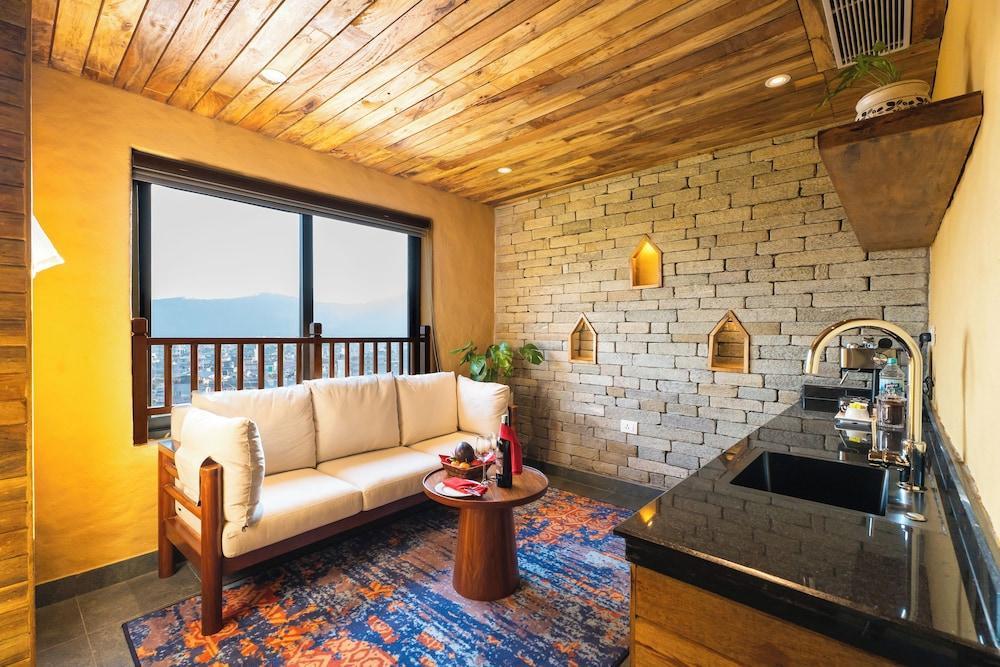 Bar Peepal Resort - Tap to explore photos
