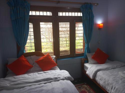 Galaxy Inn Guest House - Tap to explore photos