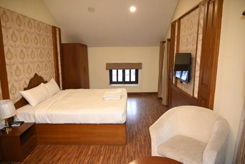 Aranya Boutique Hotel - Tap to explore photos