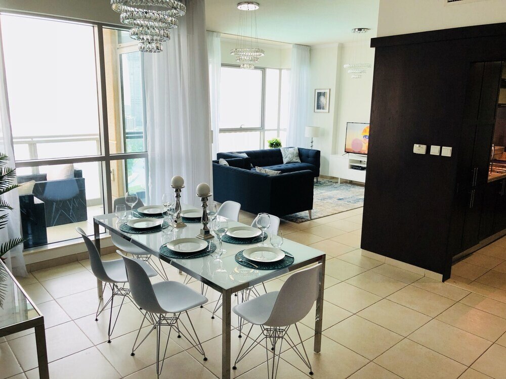 Ultimate Stay 4BR Burj Khalifa view - Tap to explore photos