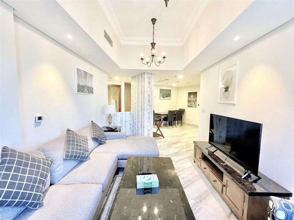 Spacious Marbella 2BR With Scenic Views - Tap to explore photos