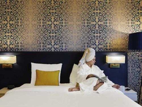 Aparthotel Adagio Dubai Deira - Tap to explore photos