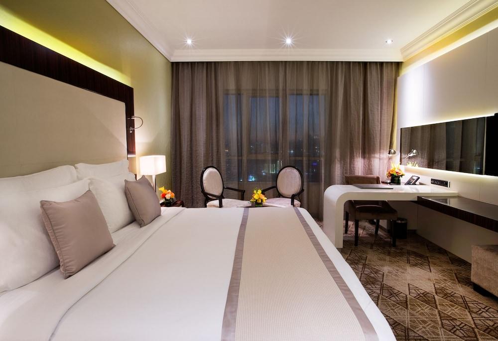 Elite Byblos Hotel Room Type - Classic Room, 1 King Bed