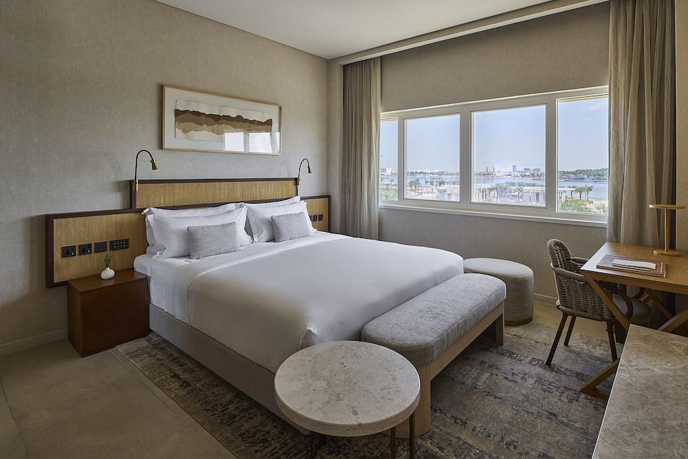 ERTH Abu Dhabi Hotel Room Type - Executive Suite