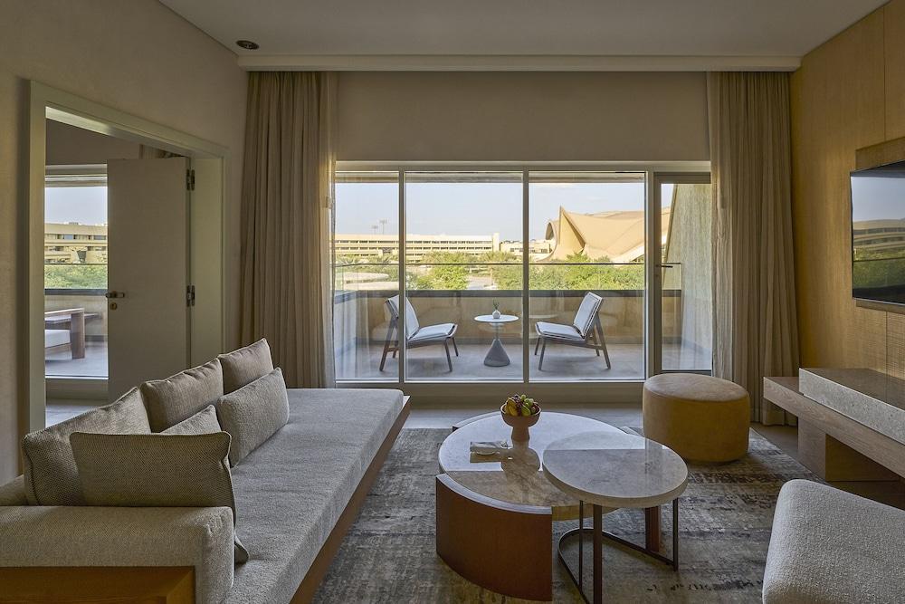 ERTH Abu Dhabi Hotel Room Type - Royal Suite