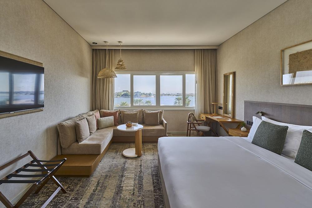 ERTH Abu Dhabi Hotel Room Type - Deluxe Room