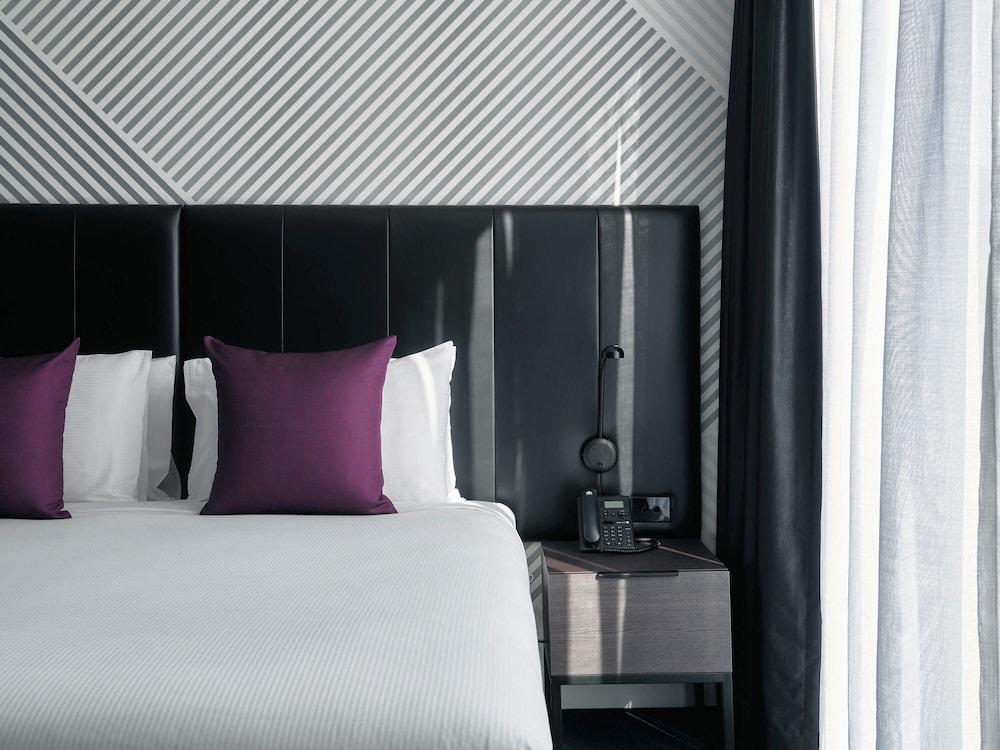Movenpick Hotel Melbourne On Spencer Room Type - Superior Room with King Bed