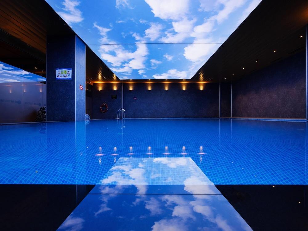 ibis Styles Istanbul Merter - Tap to explore photos