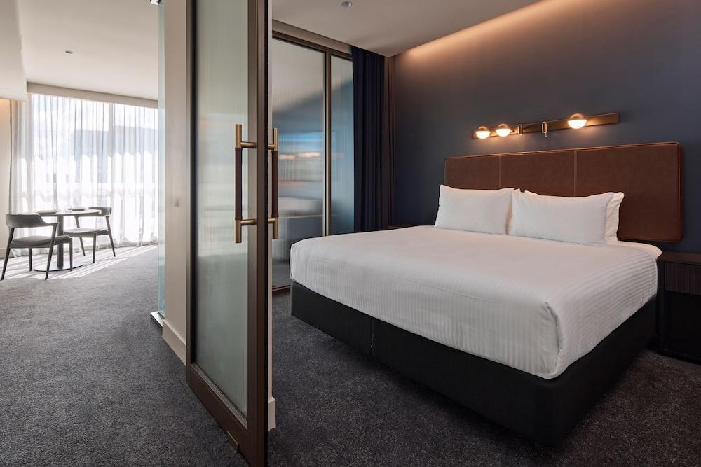 Rydges Ringwood Room Type - One Bedroom King Terrace Apartment