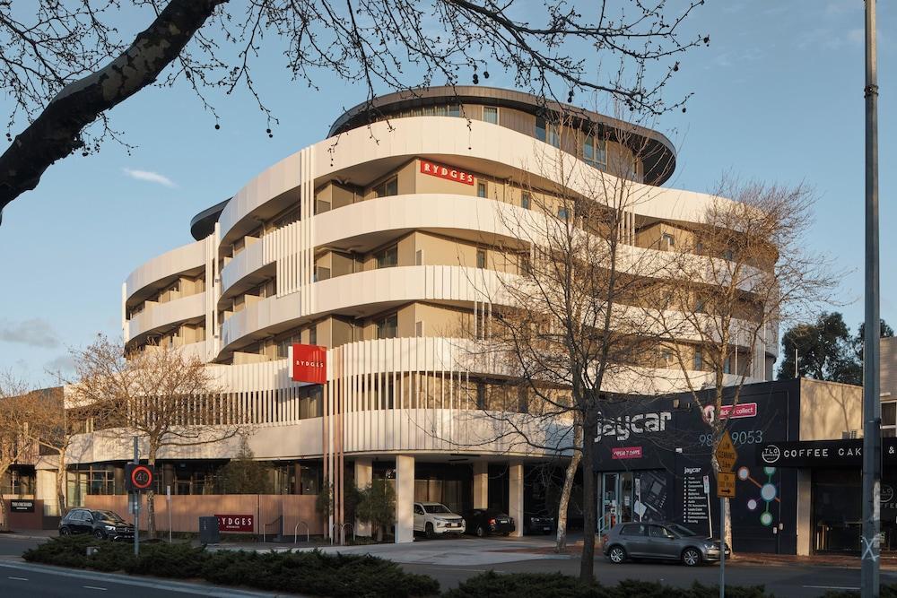 Rydges Ringwood - Tap to explore photos