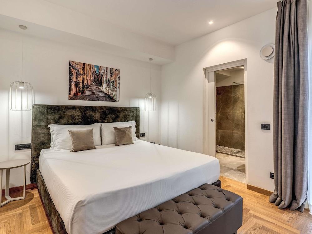Mercure Roma Centro Termini Room Type - Superior Room, 1 Double or 2 Twin Beds Mercure Roma Centro Termini Room Type - Superior Room, 1 Double or 2 Twin Beds