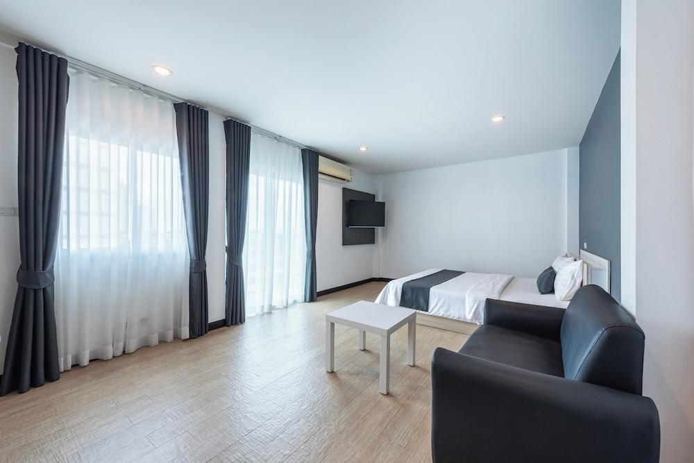 Le Nara Residence Room Type - Deluxe Double Room