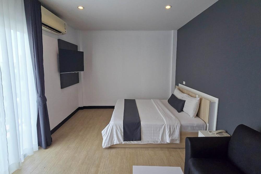 Le Nara Residence Room Type - Deluxe Double Room