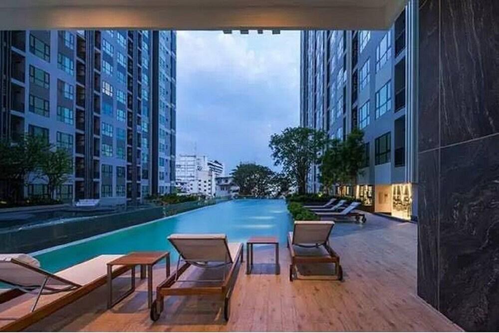 The Base Central Pattaya Sea View - Tap to explore photos