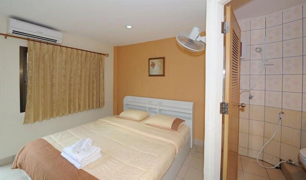 Marina Inn Pattaya - Tap to explore photos