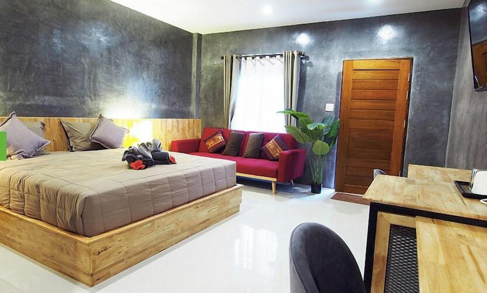 Paradise Land Resort Room Type - Deluxe Double Room, Bathtub