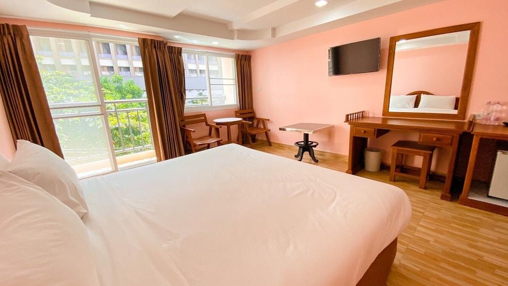 A.A. Pattaya Golden Beach Hotel Room Type - Standard Double Room, Non Smoking, City View A.A. Pattaya Golden Beach Hotel Room Type - Standard Double Room, Non Smoking, City View