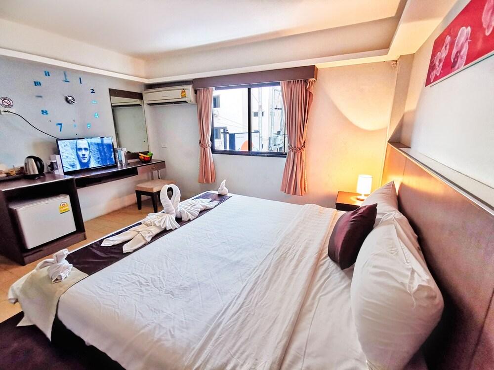 Scandia beach hotel Room Type - Deluxe Studio
