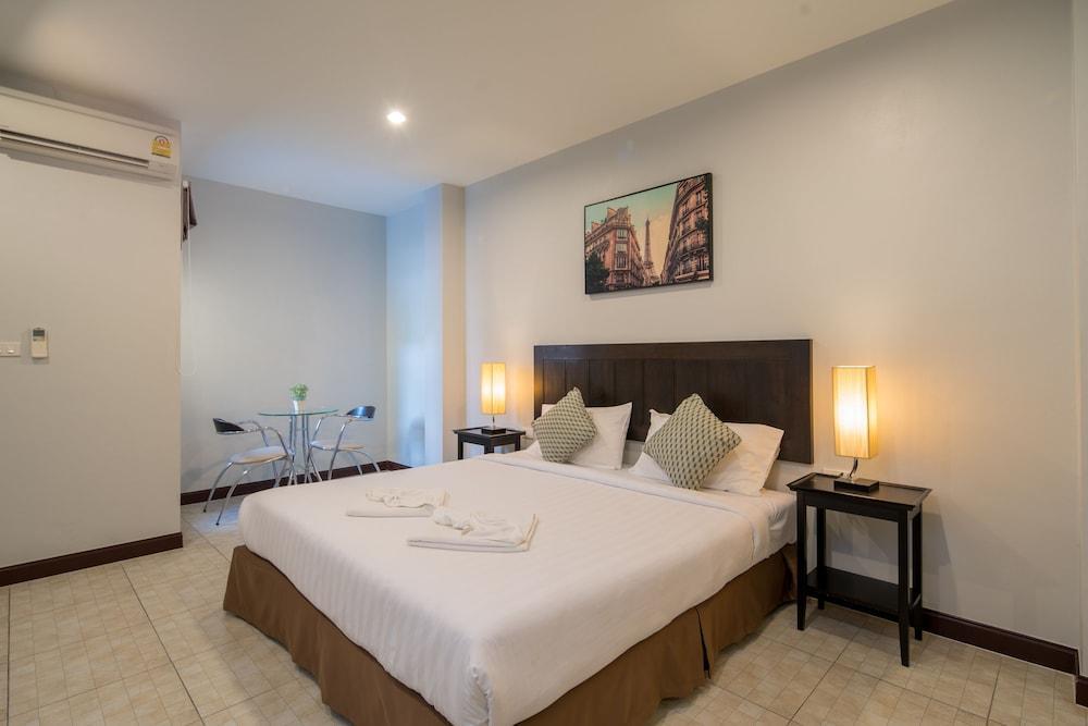 Amarin Hotel Patong Room Type - Deluxe Double Studio