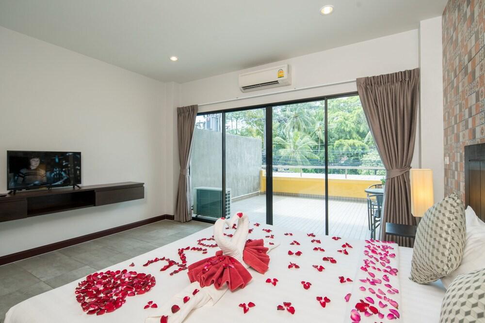 Amarin Hotel Patong Room Type - Deluxe Apartment, 1 Bedroom Amarin Hotel Patong Room Type - Deluxe Apartment, 1 Bedroom