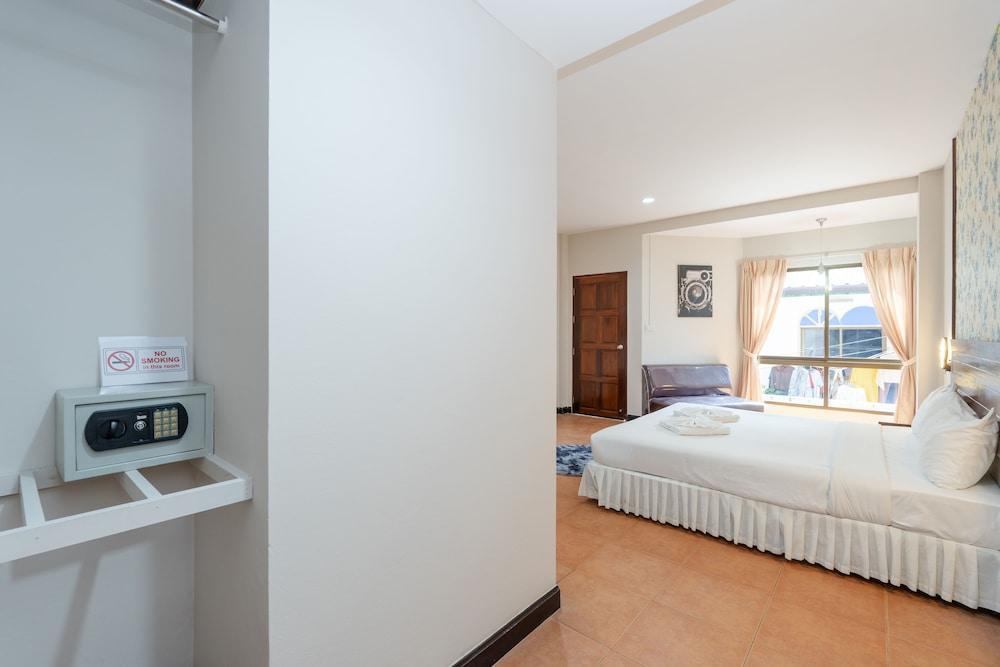 Amarin Hotel Patong Room Type - Superior Studio, Kitchenette Amarin Hotel Patong Room Type - Superior Studio, Kitchenette