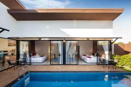 Thames Tara Private Pool Villa Rawai Phuket - SHA Extra Plus - Tap to explore photos