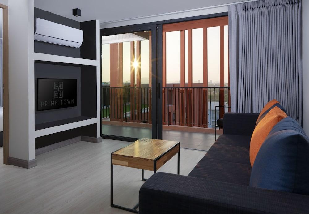 Prime Town - Posh & Port Hotel Phuket Room Type - Exclusive Panoramic Penthouse, 2 Bedrooms, Non Smoking, Mountain View