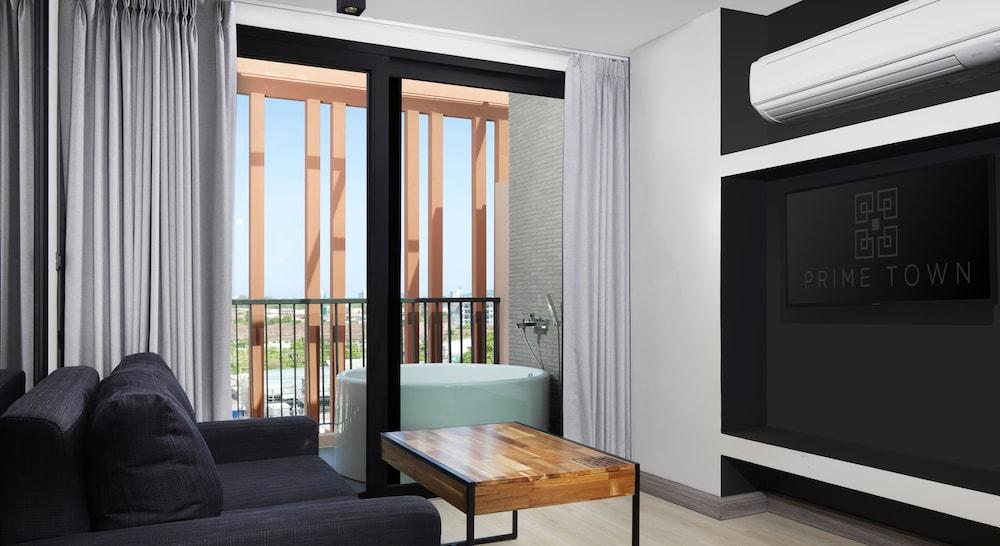 Prime Town - Posh & Port Hotel Phuket Room Type - Panoramic Penthouse, 2 Bedrooms, Non Smoking, Mountain View Prime Town - Posh & Port Hotel Phuket Room Type - Panoramic Penthouse, 2 Bedrooms, Non Smoking, Mountain View
