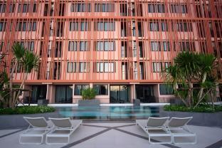 Prime Town - Posh & Port Hotel Phuket - Tap to explore photos