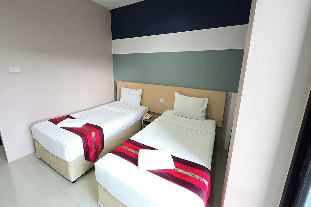 JJ Residence Phuket Town Room Type - Superior Twin Room