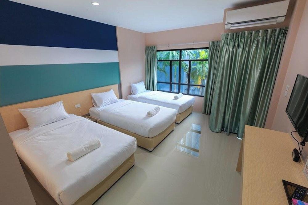 JJ Residence Phuket Town Room Type - Triple Room