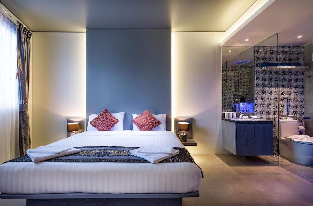 Kamala Resotel Room Type - Deluxe Room, No Balcony