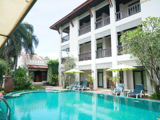 Monaburi Hotel - Tap to explore photos