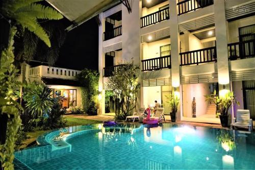 Phuket Monaburi Boutique Hotel - Tap to explore photos