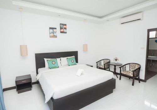 Phuket Monaburi Boutique Hotel Room Type - Deluxe Room