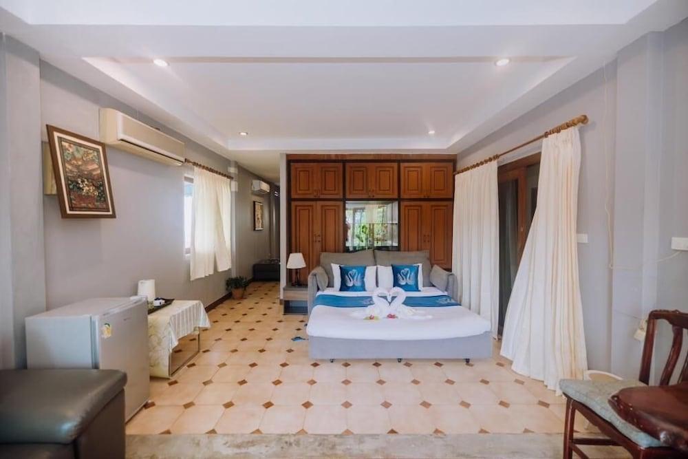 Phuket Monaburi Boutique Hotel Room Type - Family Quadruple Room
