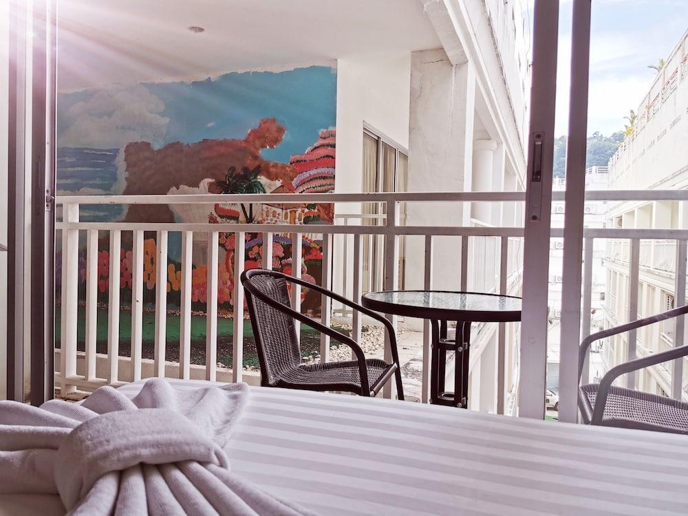 Blue Star Hotel