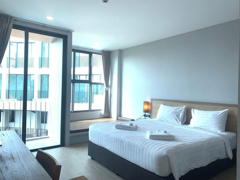 Atom Phuket Hotel Room Type - Deluxe Double Room