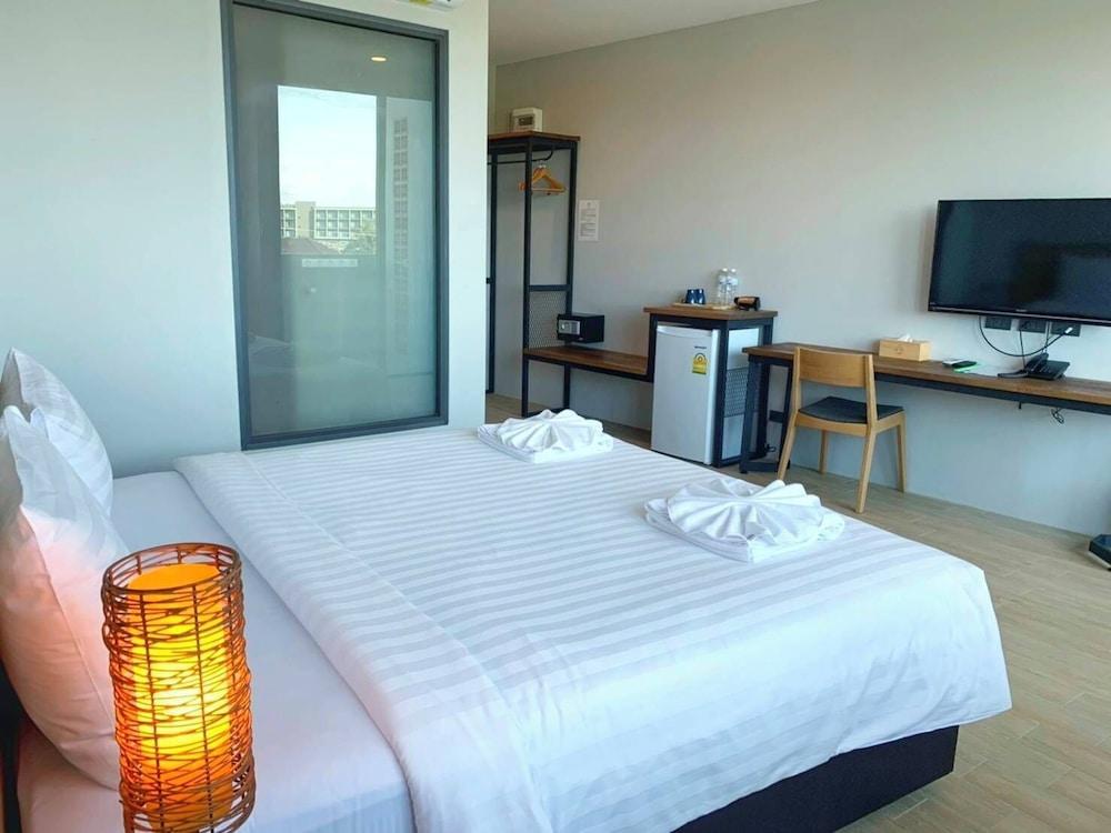 Atom Phuket Hotel Room Type - Superior Double Room