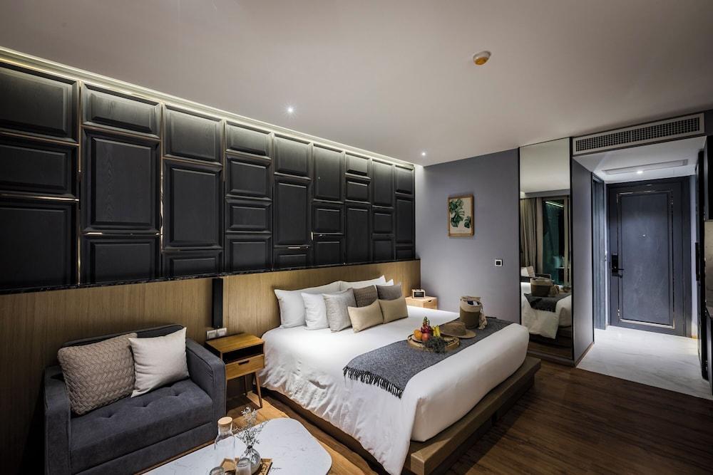 Wyndham Grand Nai Harn Beach Phuket - Tap to explore photos