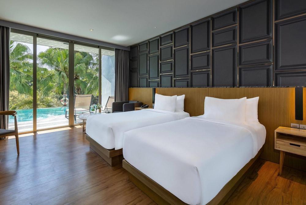 Wyndham Grand Nai Harn Beach Phuket Room Type - 2 TWIN BEDS, DELUXE POOL ACCESS, NON SMOKING