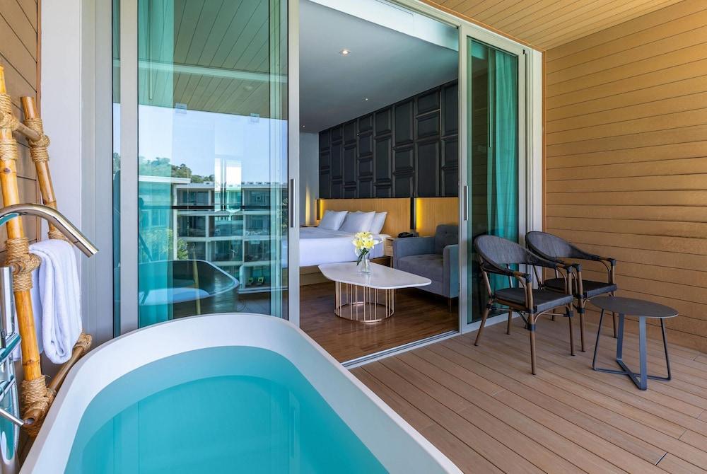 Wyndham Grand Nai Harn Beach Phuket Room Type - 2 Twin beds, Deluxe Sky Bath, Non Smoking Wyndham Grand Nai Harn Beach Phuket Room Type - 2 Twin beds, Deluxe Sky Bath, Non Smoking