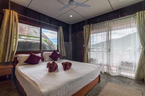 Kanya Cozy Bungalows Kata Beach Room Type - Deluxe Bungalow