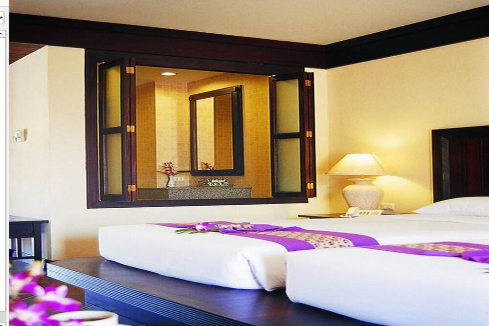 Kata Poolside Resort Room Type - Deluxe Room, Pool View Kata Poolside Resort Room Type - Deluxe Room, Pool View