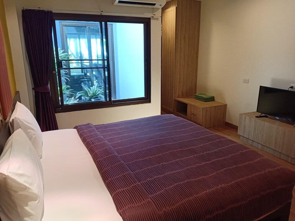 Kamala Beachfront Apartment Room Type - Suite, 1 Bedroom, Sea View