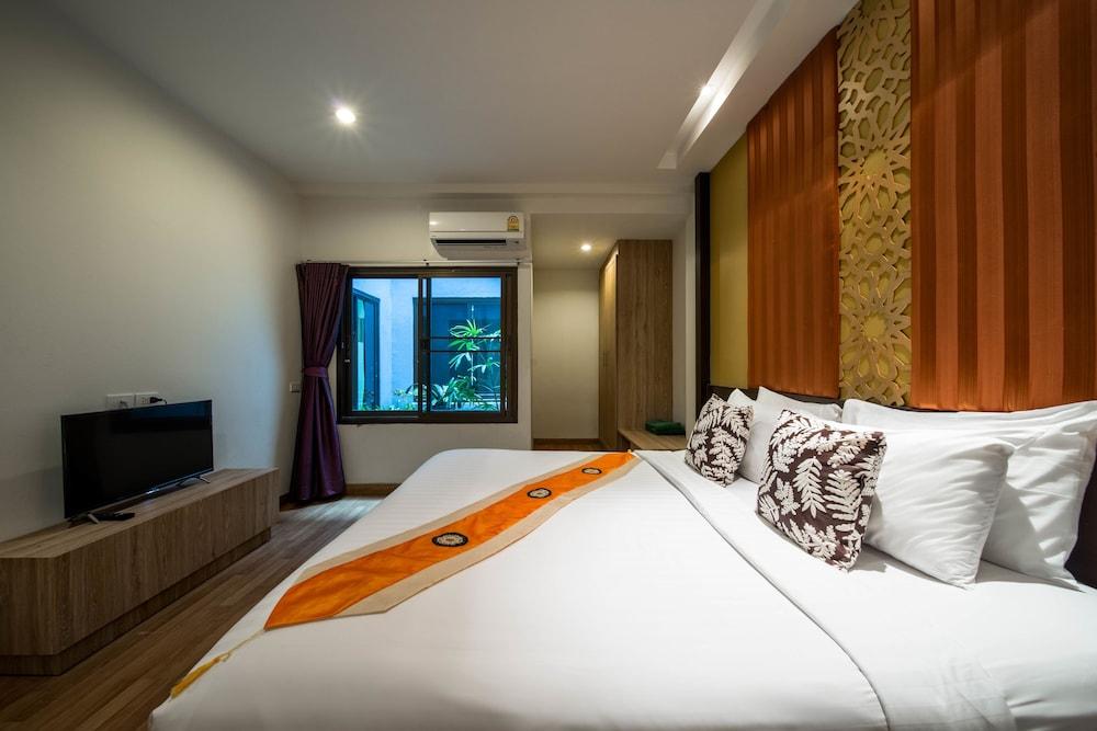 Kamala Beachfront Apartment - Tap to explore photos